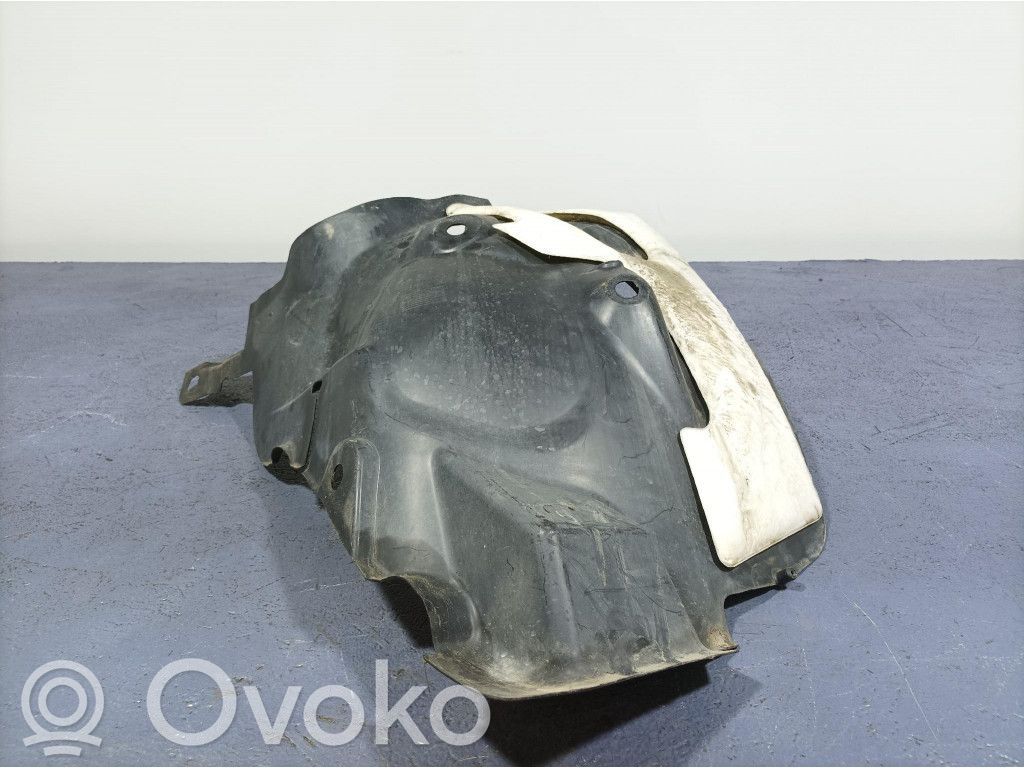 Renault Clio IV Nadkole przednie 