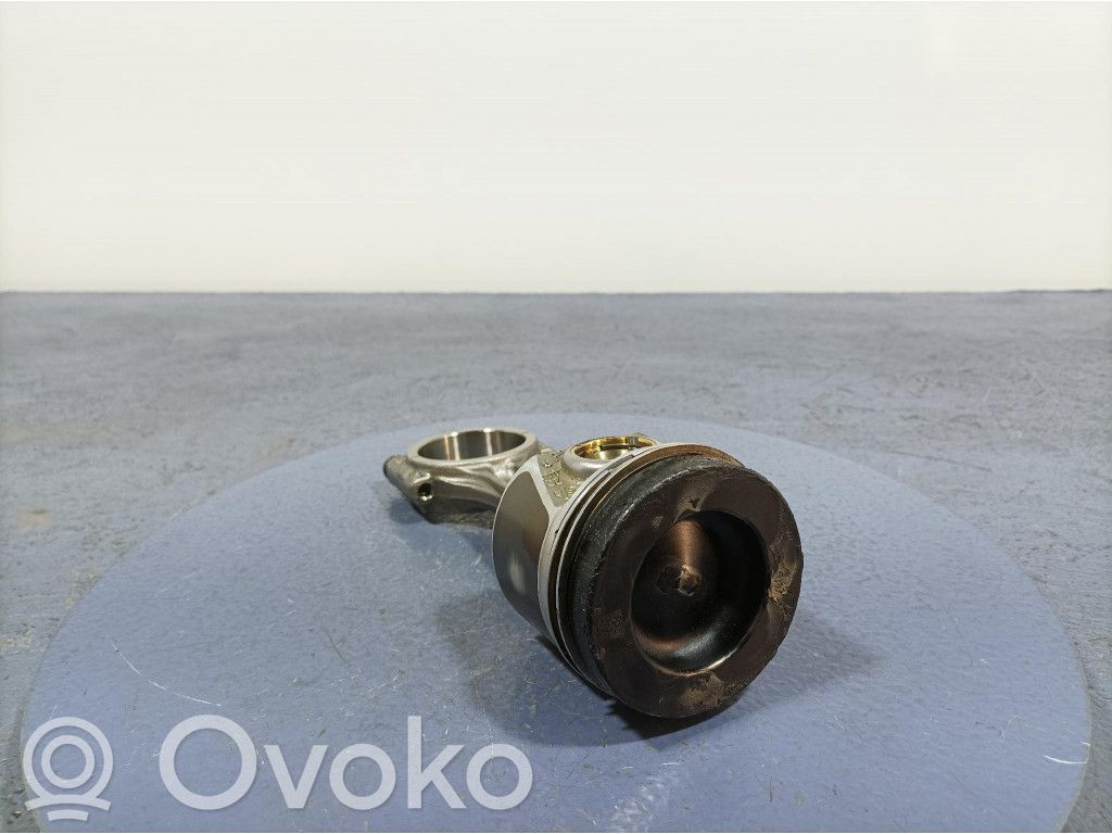 Piston