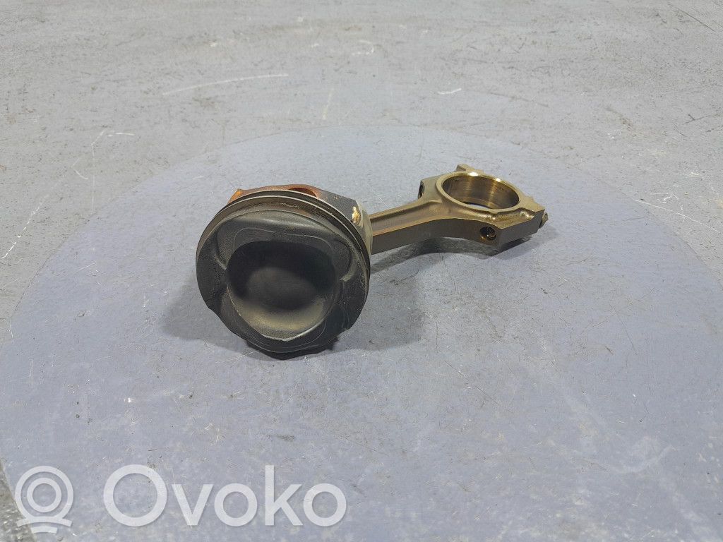Piston