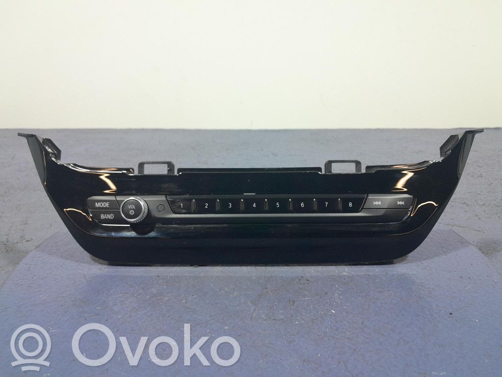 Head unit multimedia control   5A47C38,5A47C38