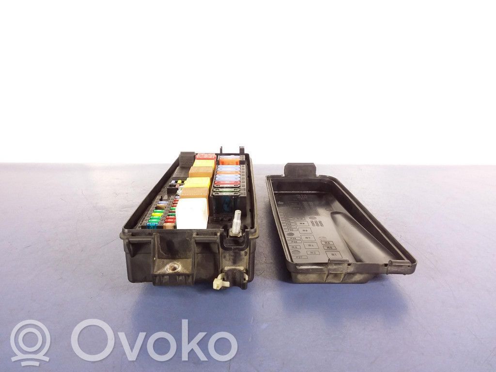 Opel Vectra C Saugiklių dėžė (komplektas) 