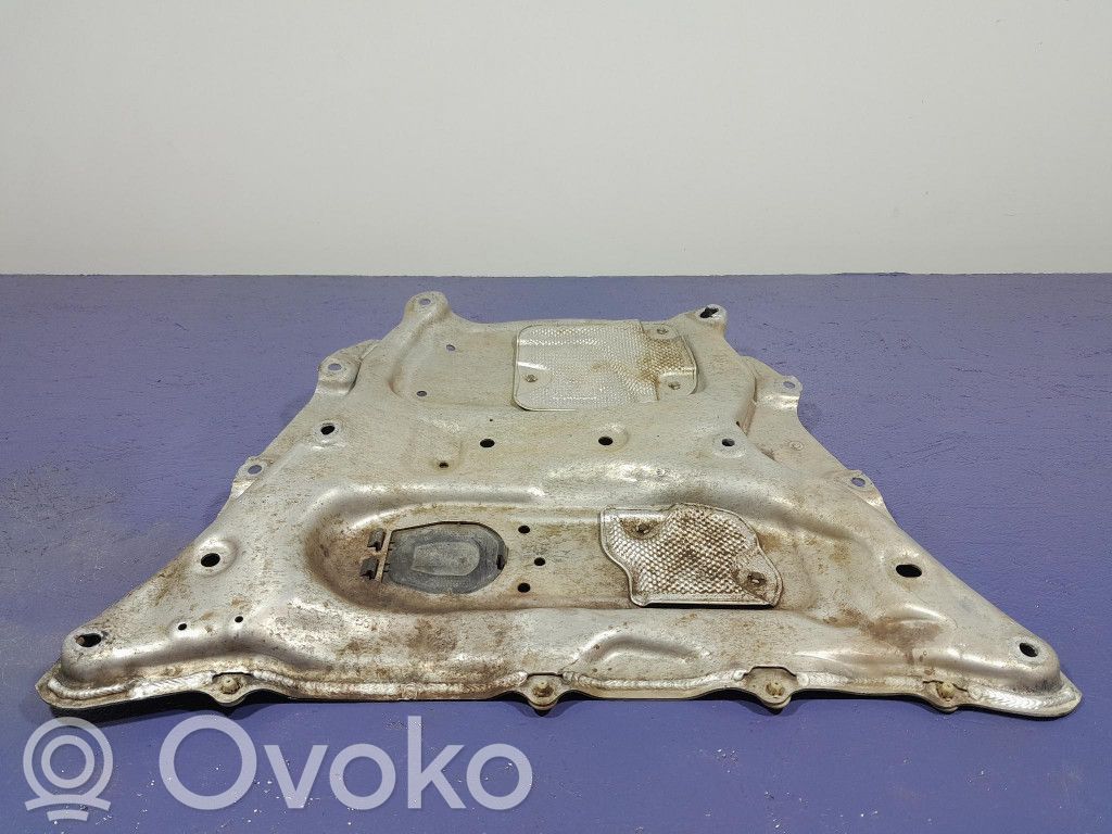 BMW X7 G07 Osłona podwozia przednia 