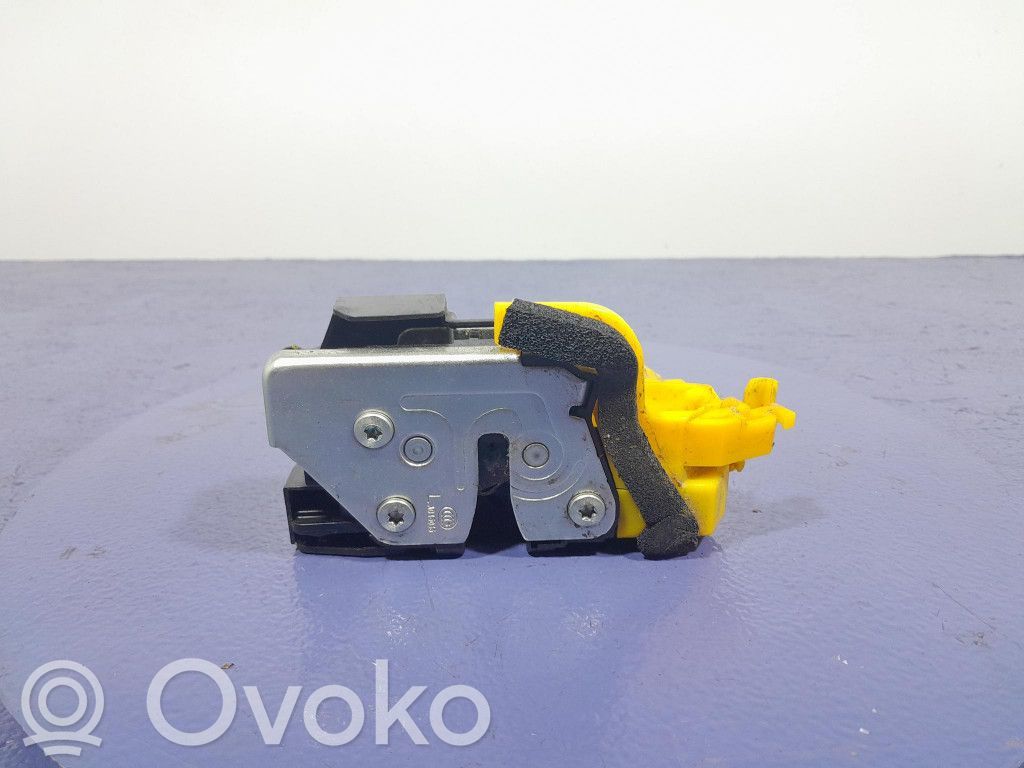 Hyundai i30 Etuoven lukko 