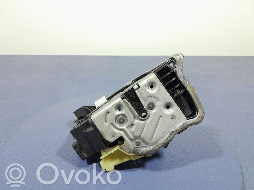 BMW M5 F90 Zamek drzwi przednich 