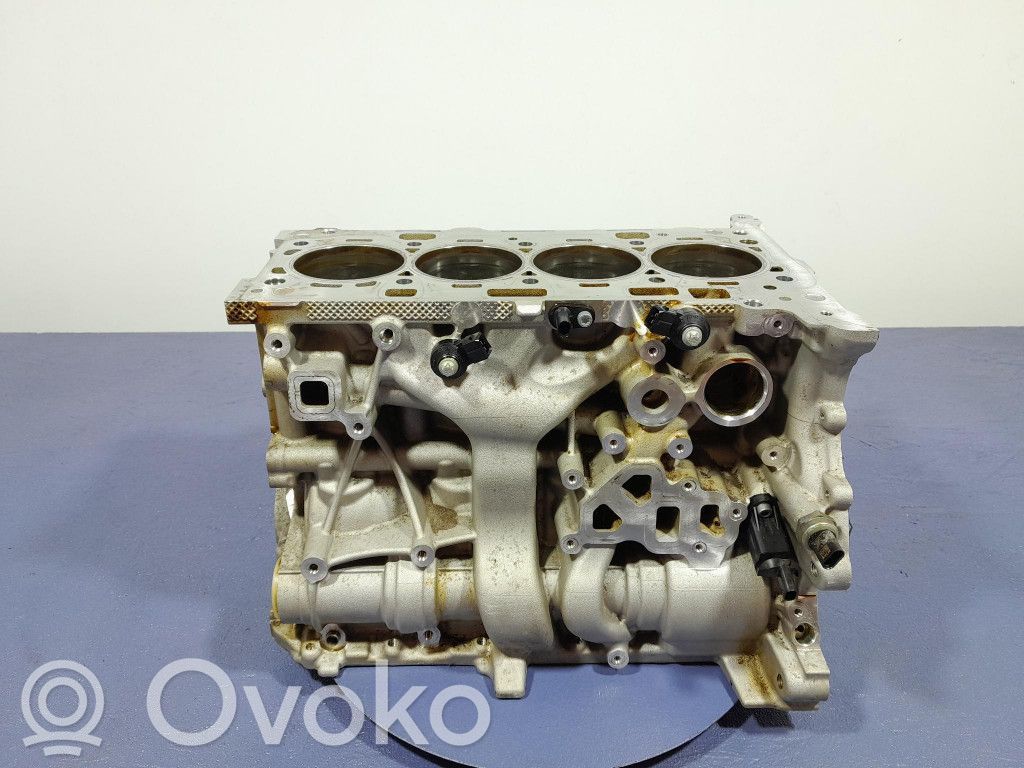 BMW 2 F45 Blokas 