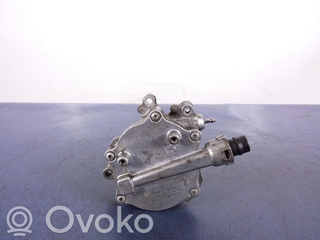 BMW 7 F01 F02 F03 F04 Pompe à vide 