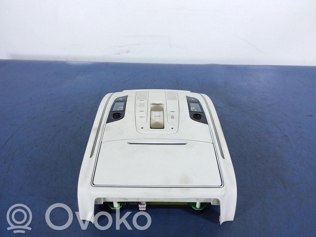 Audi A8 S8 D4 4H Boot/trunk interior light 