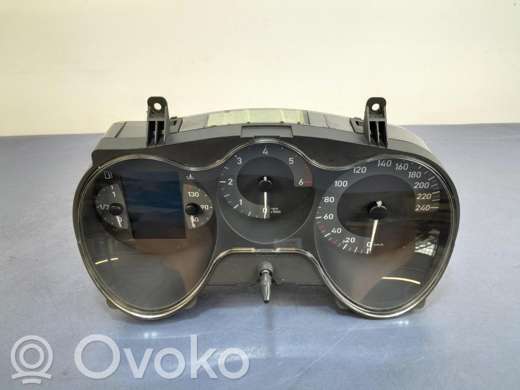 Seat Leon (1P) Geschwindigkeitsmesser Cockpit 
