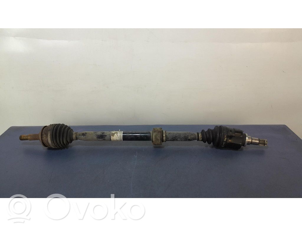 Toyota Auris E180 Front driveshaft 
