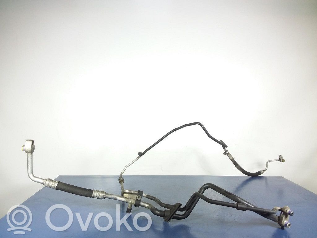 Audi A8 S8 D3 4E Ilmastointilaitteen putki (A/C) 