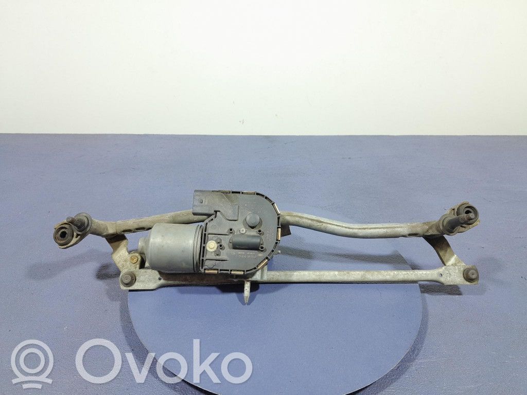 Audi A3 S3 8P Front wiper linkage and motor 