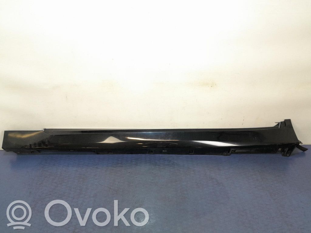 Infiniti Q50 Etukynnys (korin osa) 