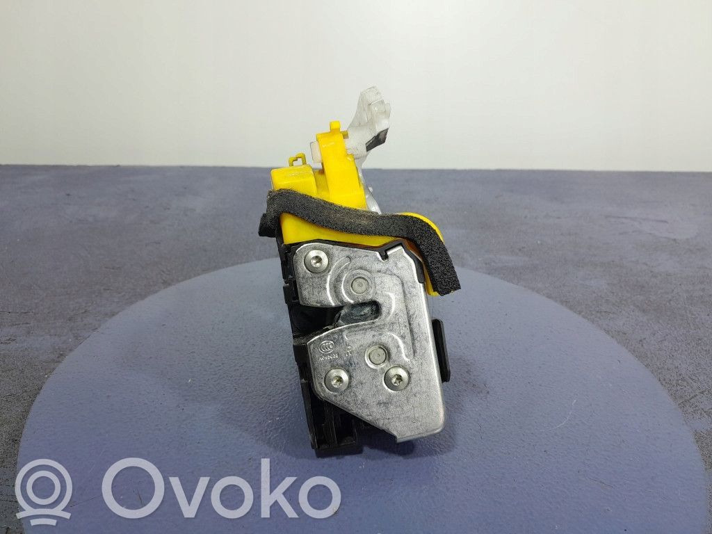 Hyundai i30 Etuoven lukko 