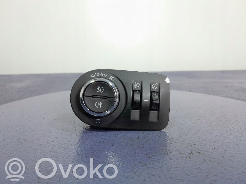Opel Astra K Interruptor de luz 