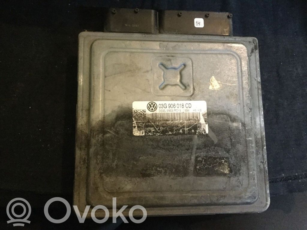 Volkswagen PASSAT B6 Engine control unit/module 