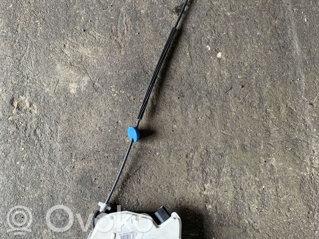 Volkswagen Scirocco Priekšpusē slēdzene 