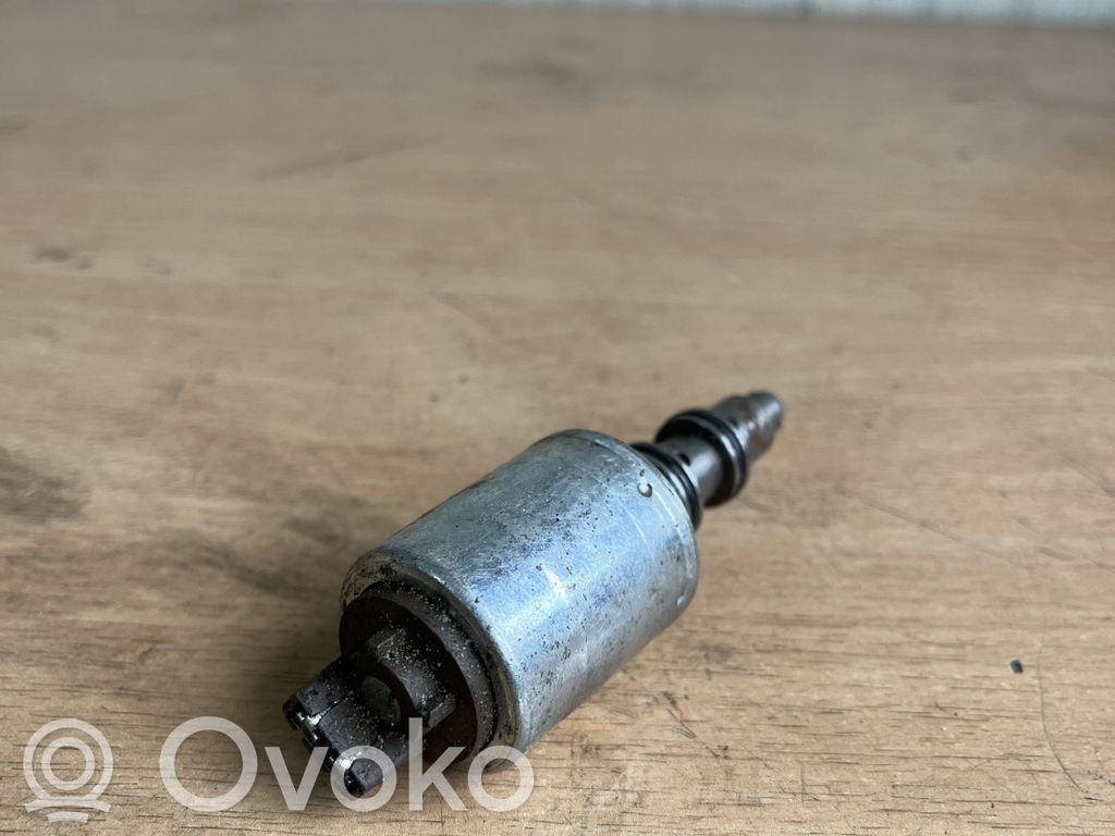 Volvo XC90 Válvula electromagnética 