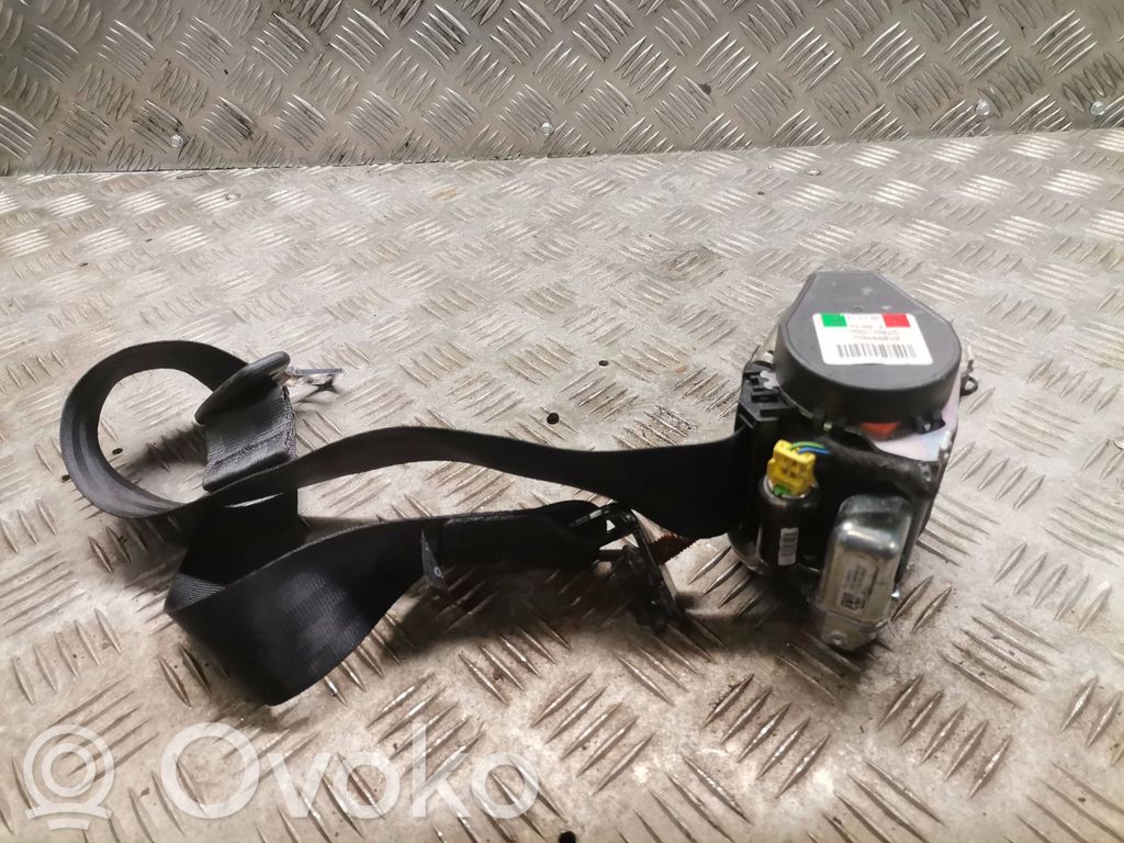 Volvo V40 Cinturón trasero 
