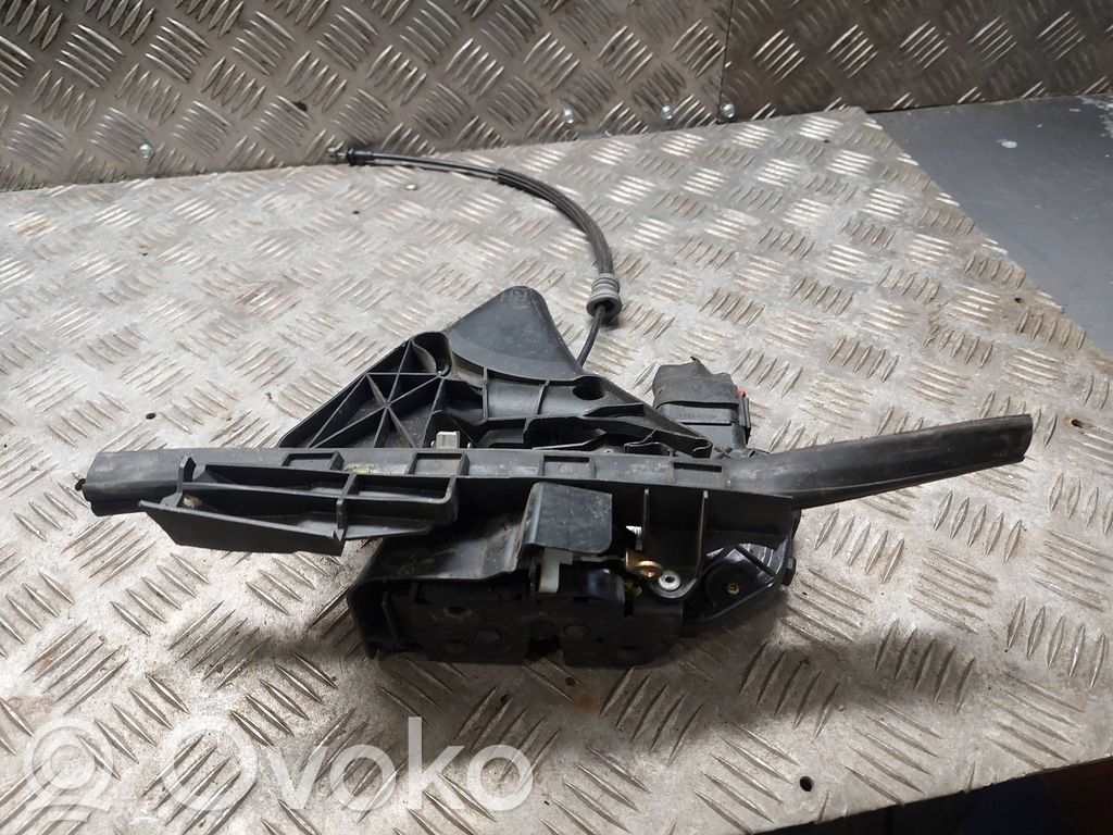 Volvo V50 Aizmugurē slēdzene 