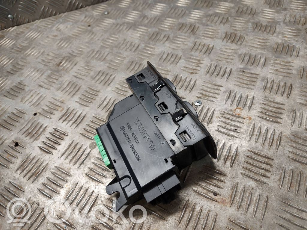 Electric window control switch   8635675
