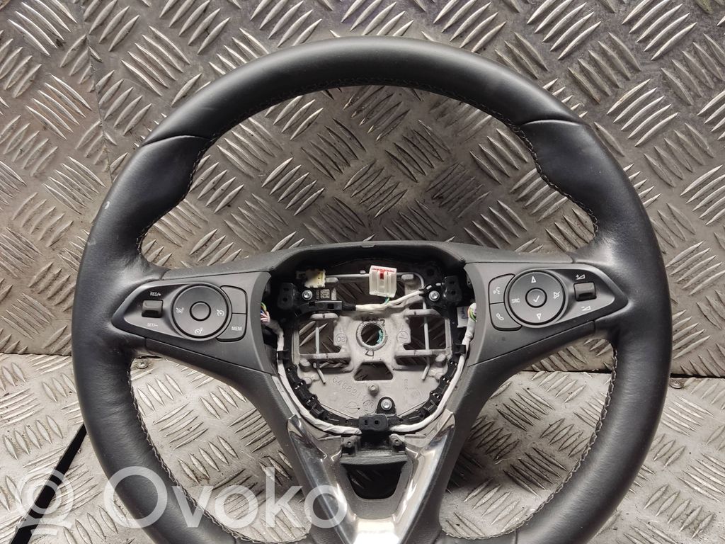 Opel Corsa F Ohjauspyörä 