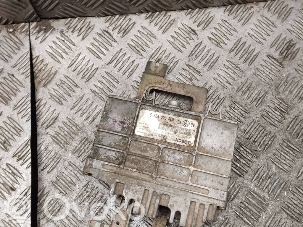Engine control unit/module   0261203613,030906027S,26SA4417