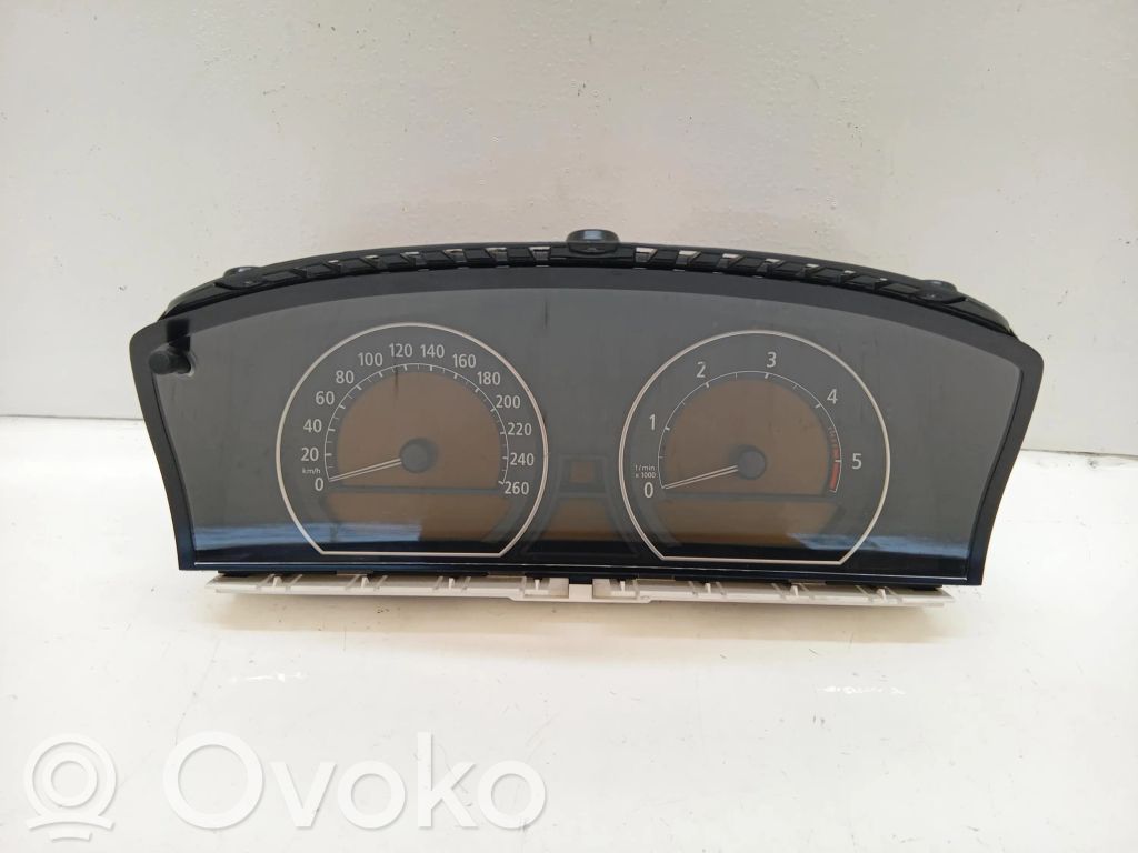 Geschwindigkeitsmesser Cockpit   6972090,6972090,6972090