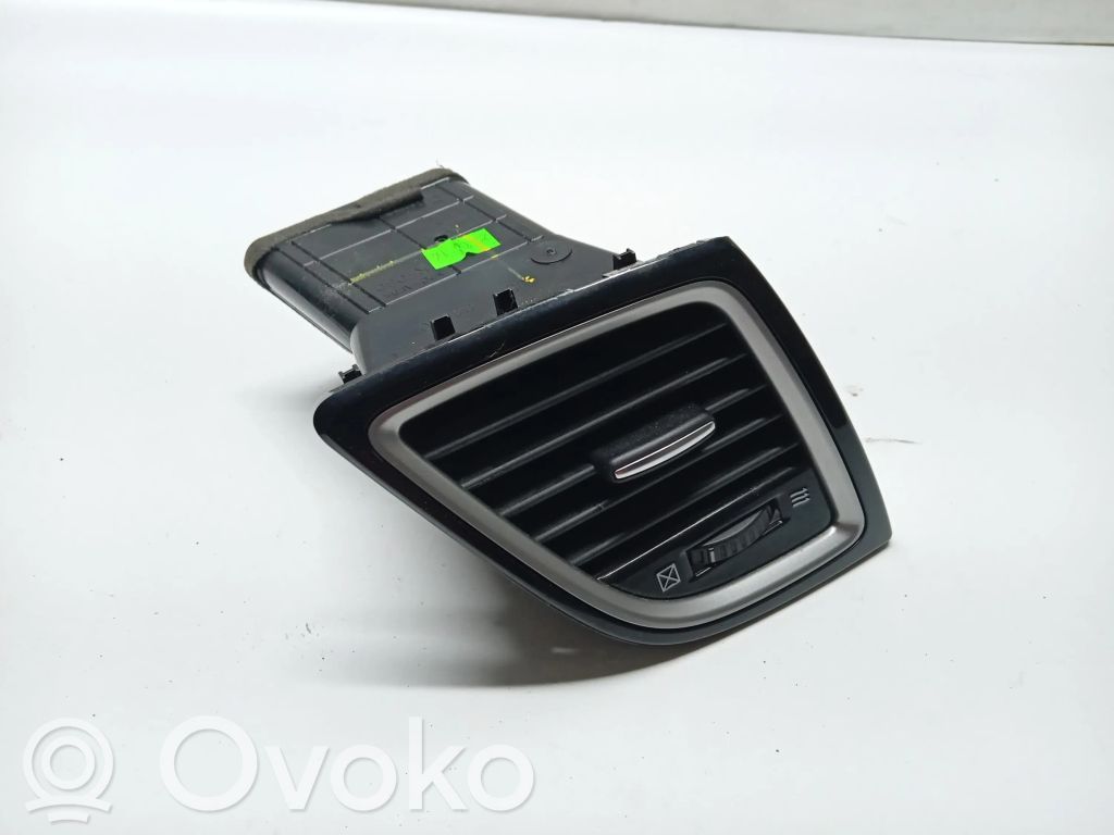 Mazda 3 III Lango oro grotelės 