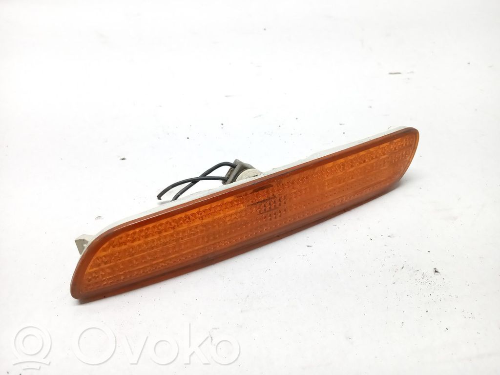 Volvo V40 Reflector față 