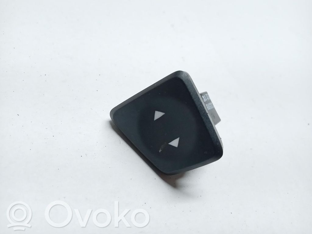 Fiat 500 Quarter vent window switch 