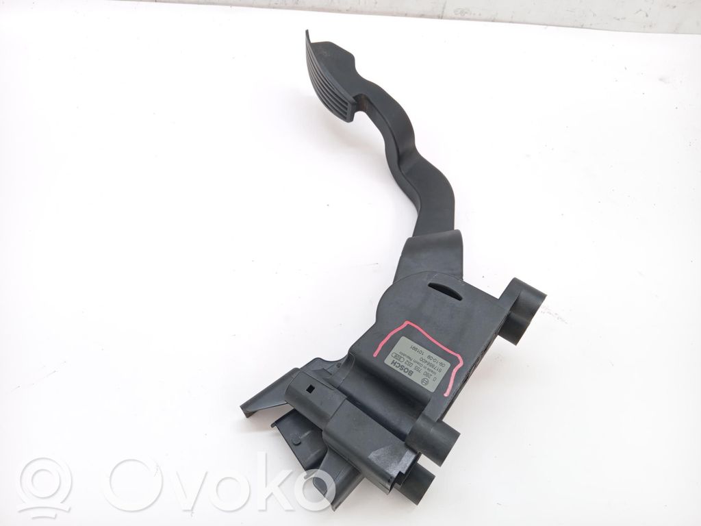 Accelerator throttle pedal   517856400,517856400,517856400