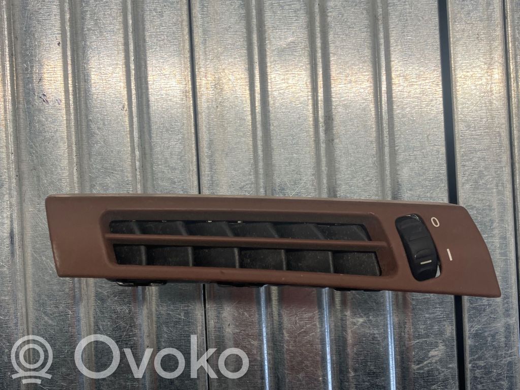 BMW 5 GT F07 Kratka nawiewu tylna tunelu środkowego 