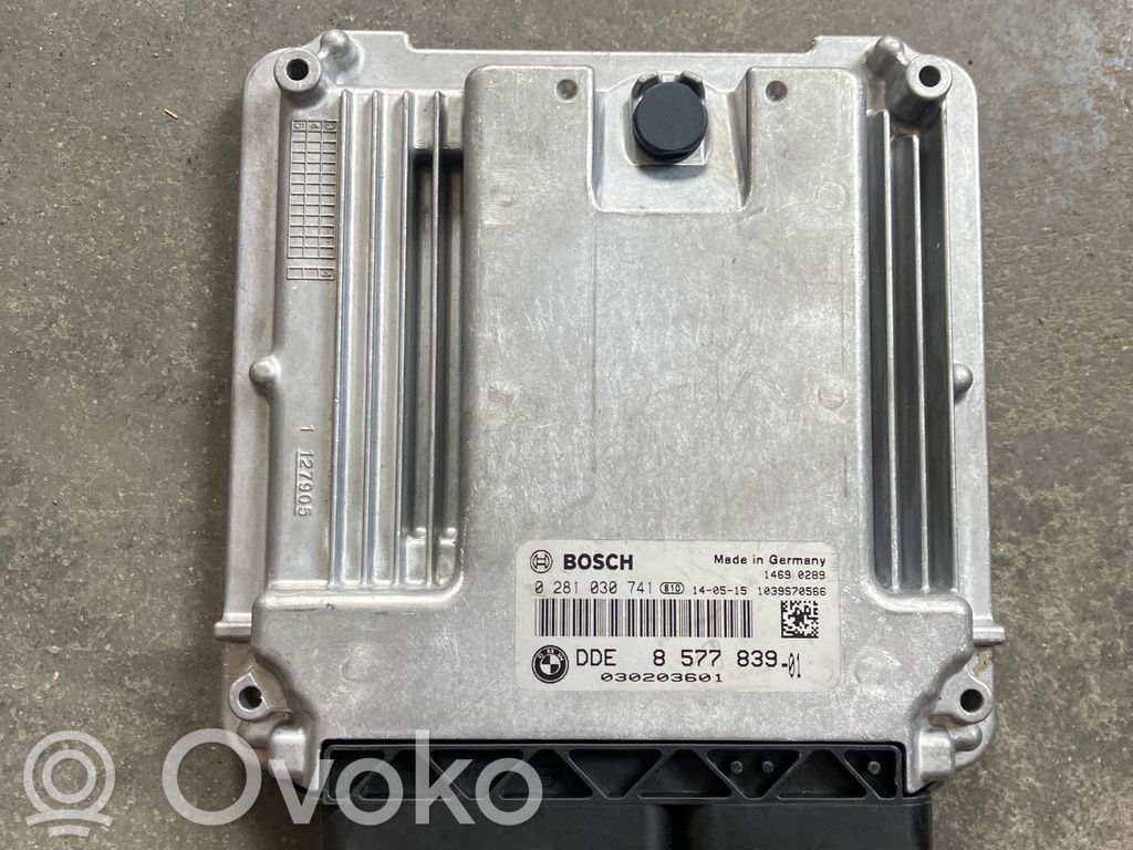 BMW 5 F10 F11 Unitate/modul de control motor 