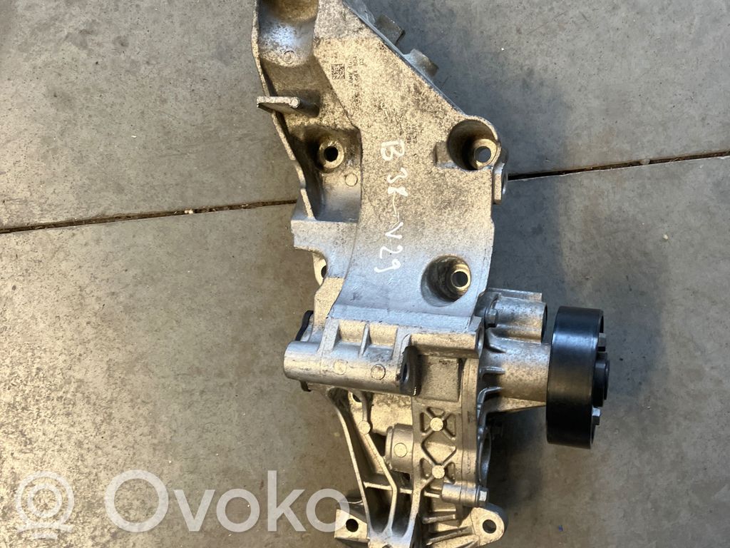 BMW 1 F20 F21 Mocowanie alternatora 