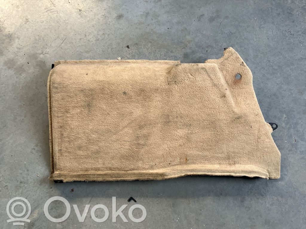 BMW 5 E39 Boczek / Tapicerka / bagażnika 
