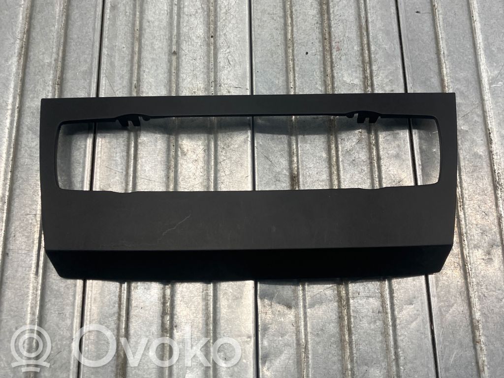 BMW 3 E90 E91 Panelės apdaila 