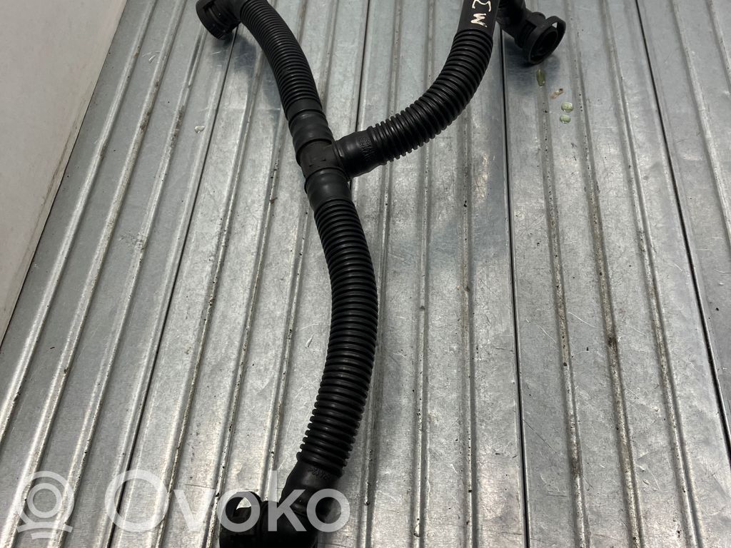BMW M3 Šļūtene (-es) / caurule (-es) 