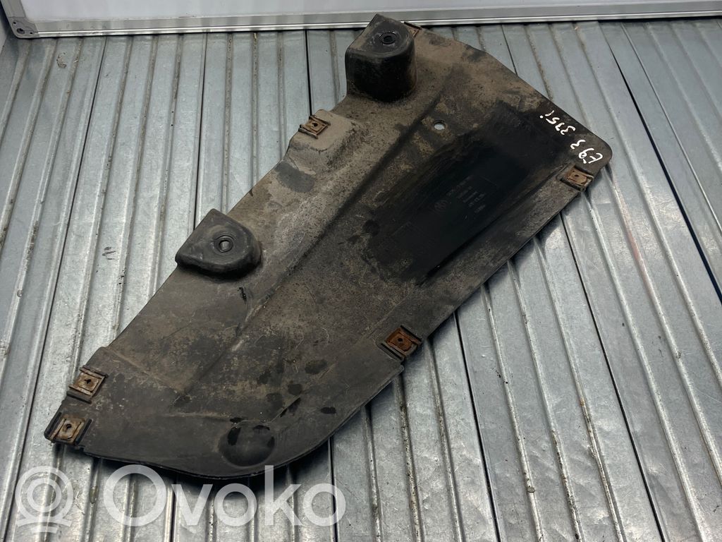 BMW 3 E90 E91 Sonstiges Einzelteil Unterboden 