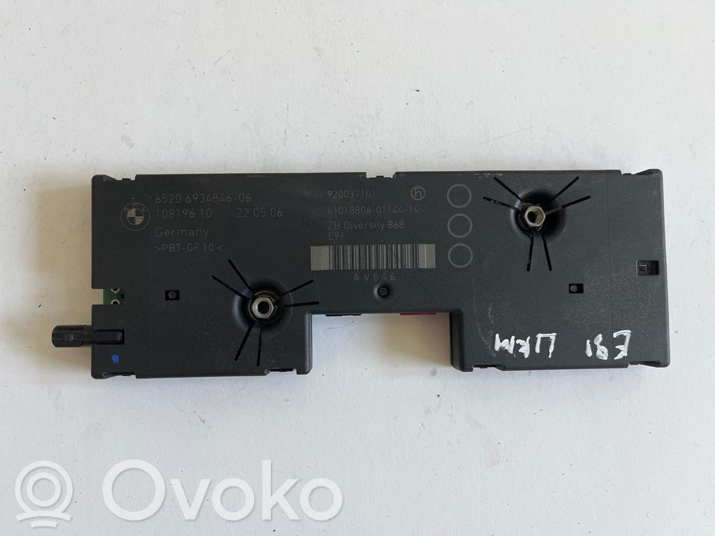 BMW 3 E90 E91 Antenos stiprintuvas 