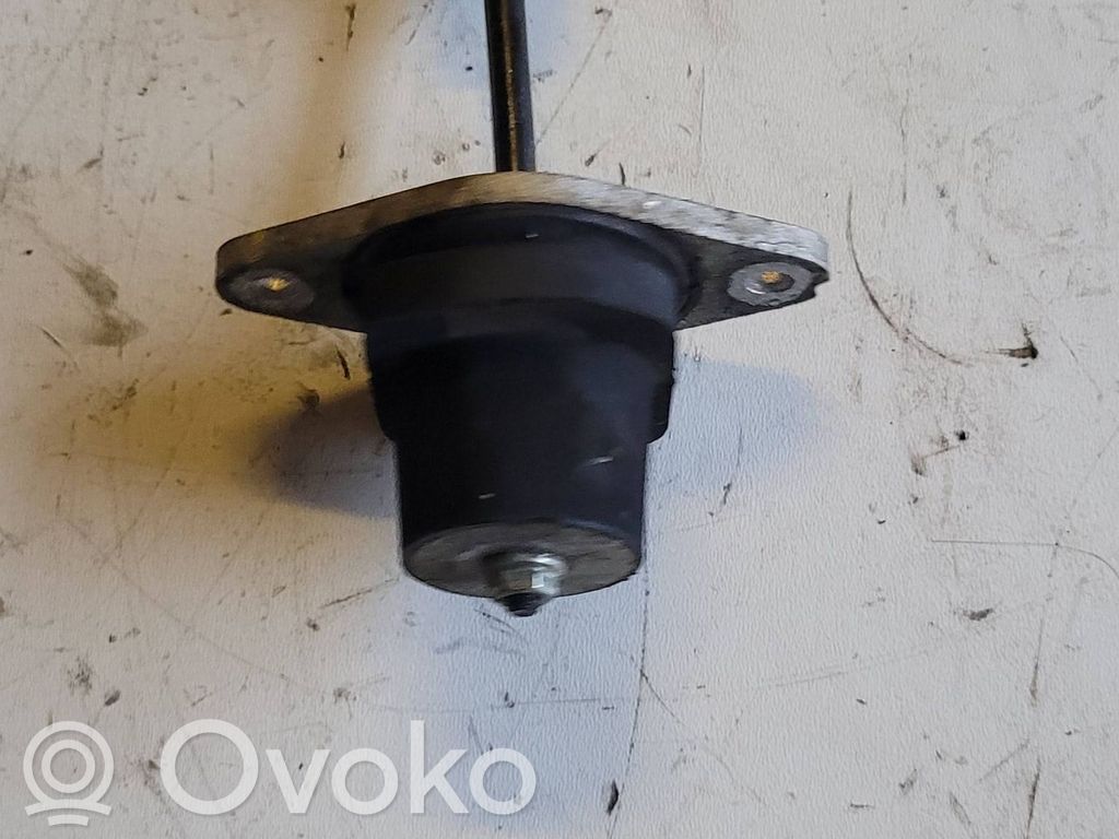 Engine mounting bracket   4M0199870AR