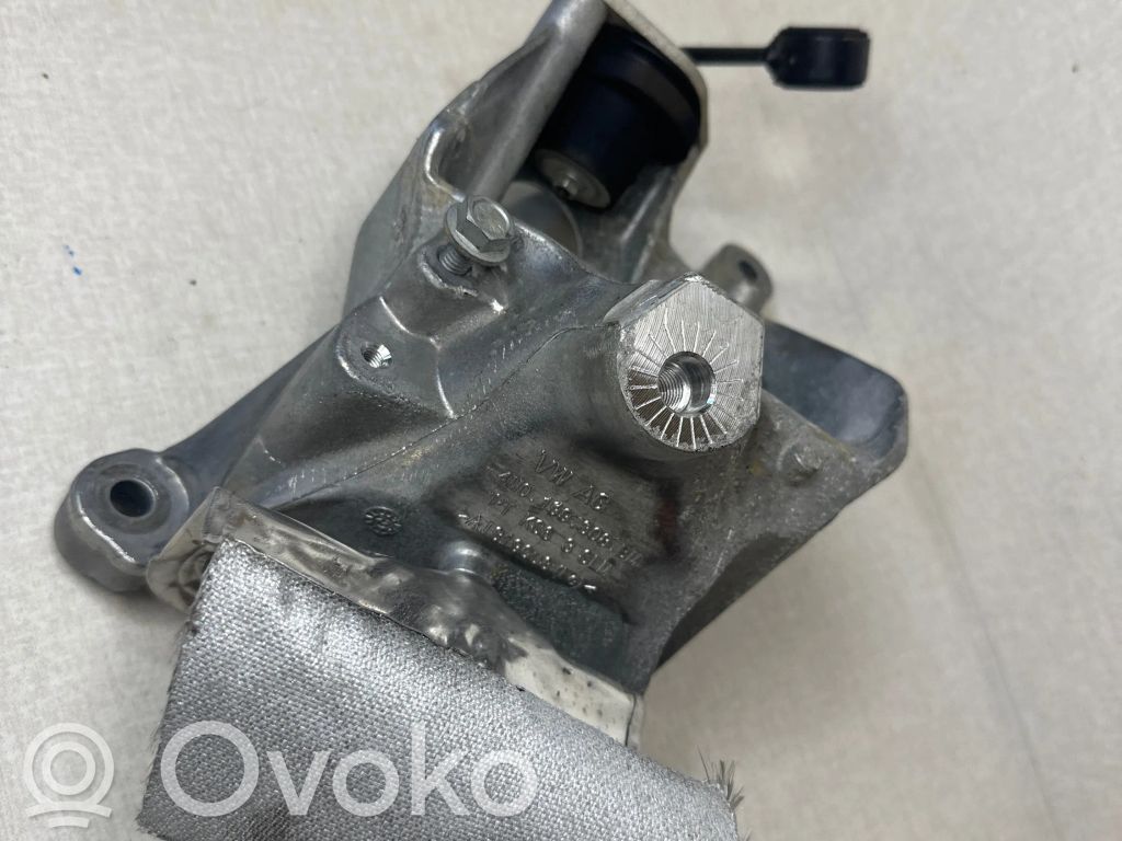 Audi Q7 4M Engine mounting bracket 