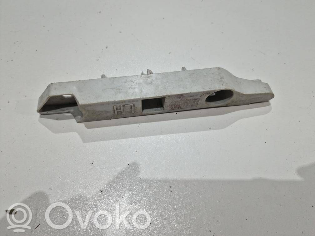 Front bumper mounting bracket   8M5117D959AD