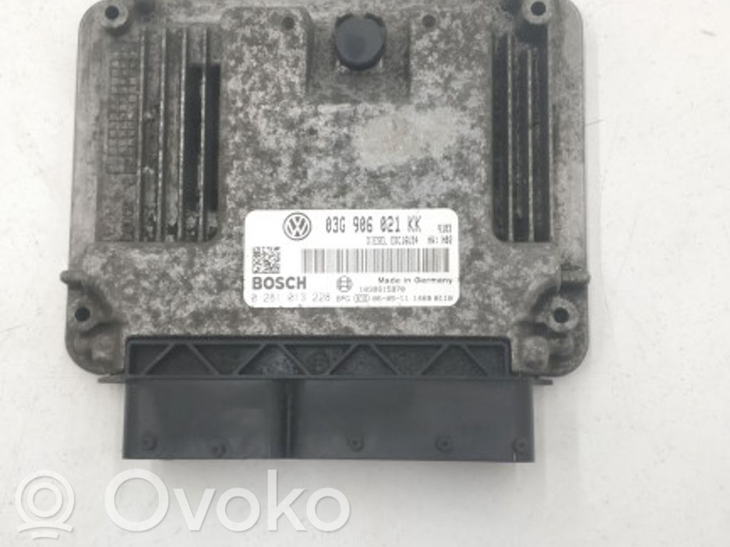 Volkswagen Golf V Engine control unit/module 