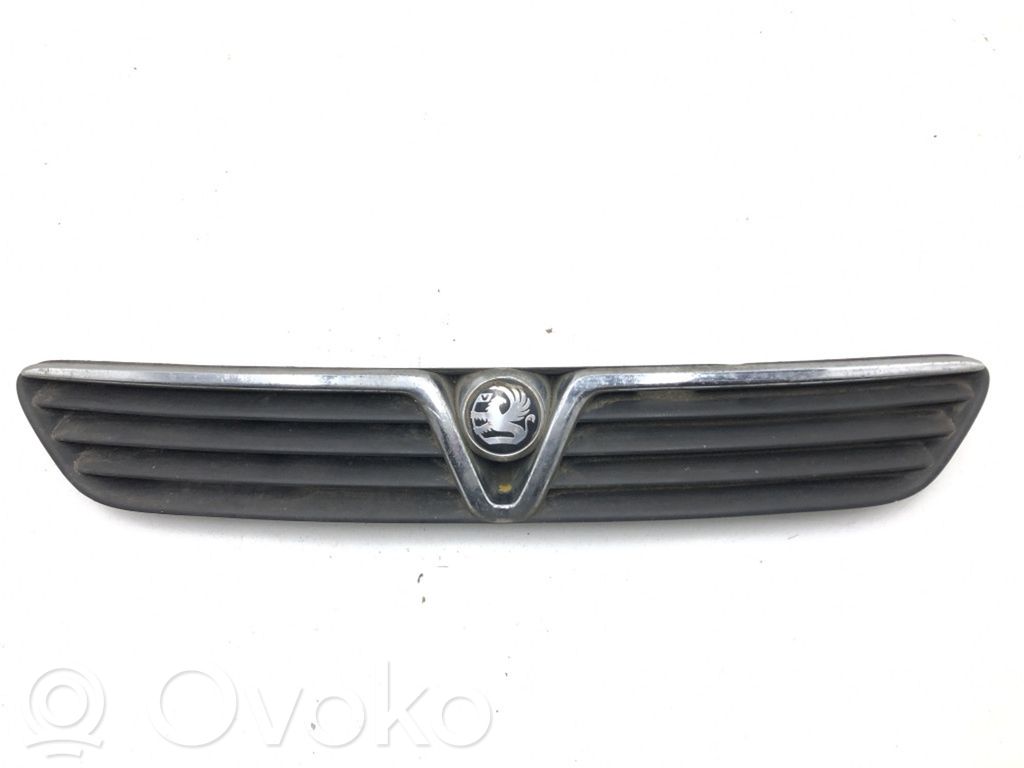 Opel Astra G Etupuskurin ylempi jäähdytinsäleikkö 