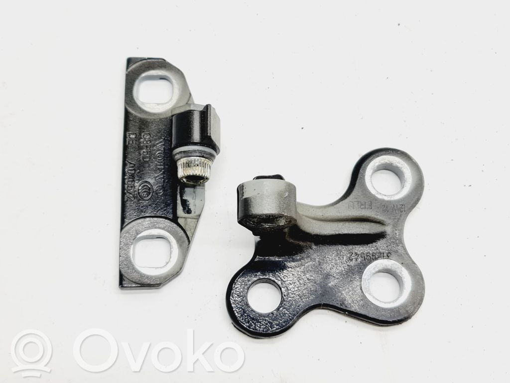 Front door upper hinge   31299542