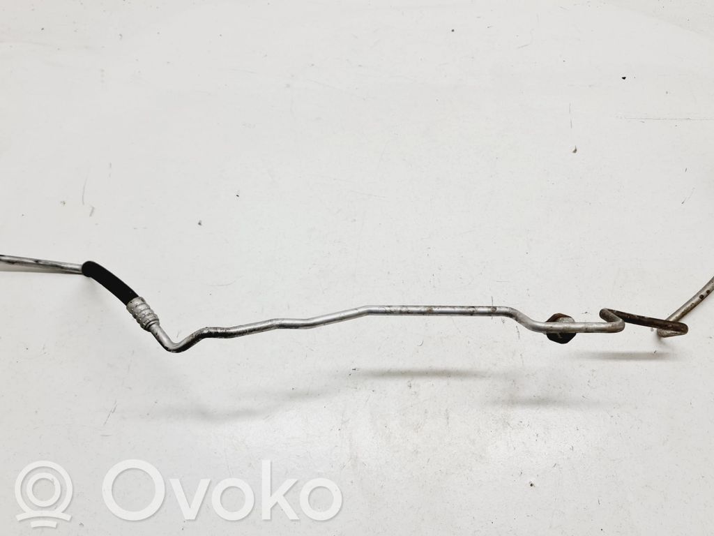 BMW 5 E60 E61 Ilmastointilaitteen putki (A/C) 