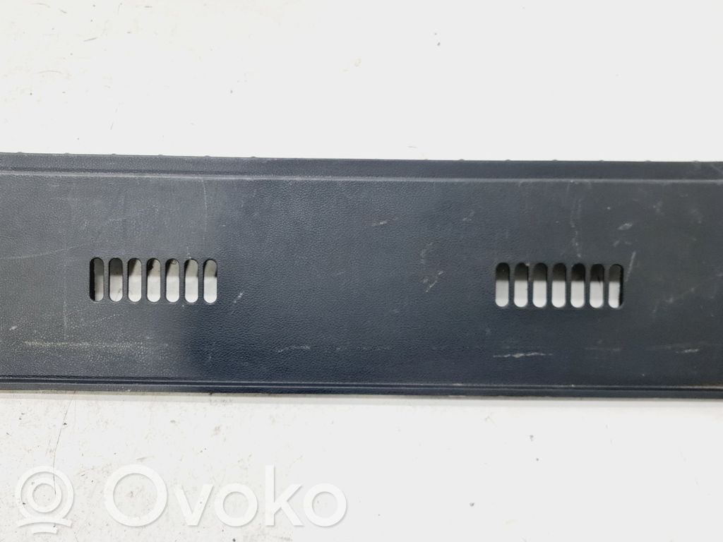 Nissan Note (E11) Protector del borde del maletero/compartimento de carga 