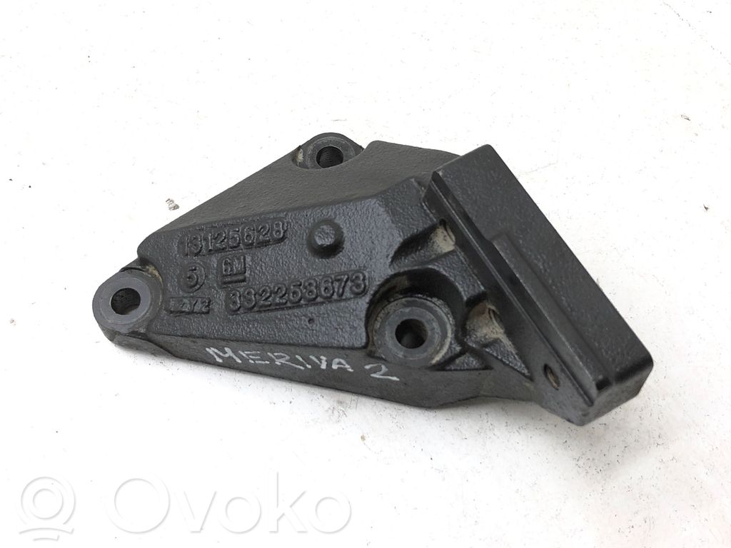 Opel Meriva B Engine mounting bracket 