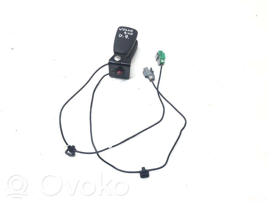 Volvo S40 Middle seatbelt buckle (rear) 