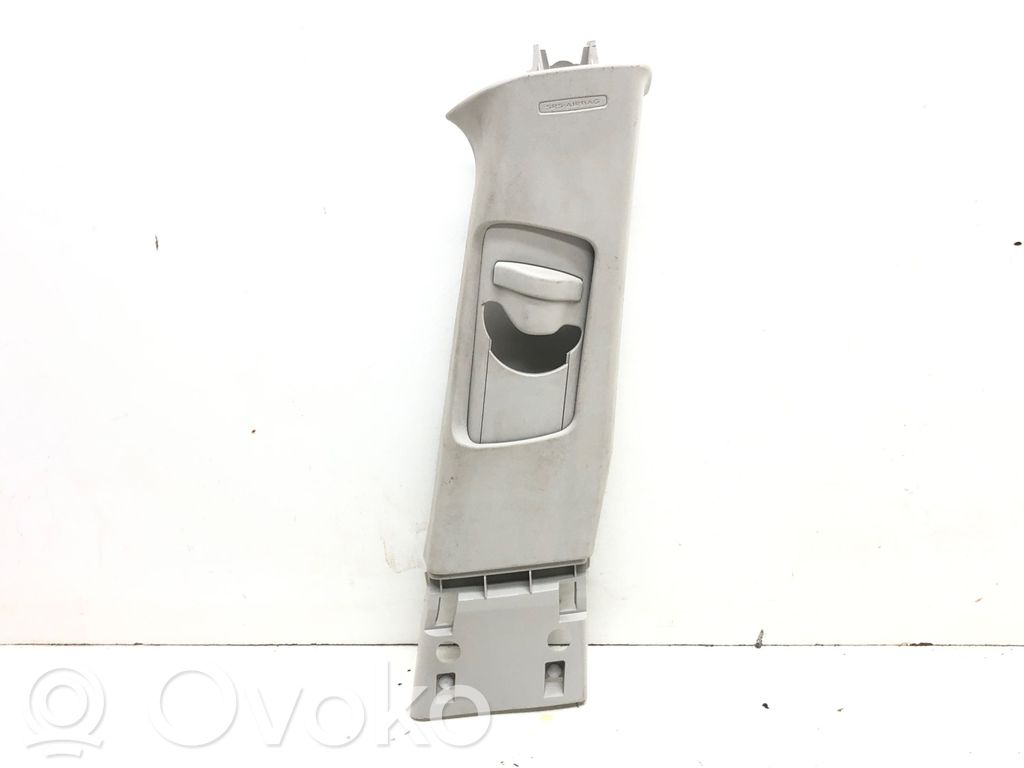 Subaru Outback Pilar (B) (superior) 